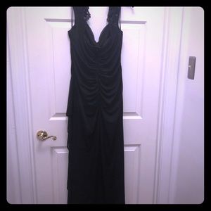 Long black formal gown size 16